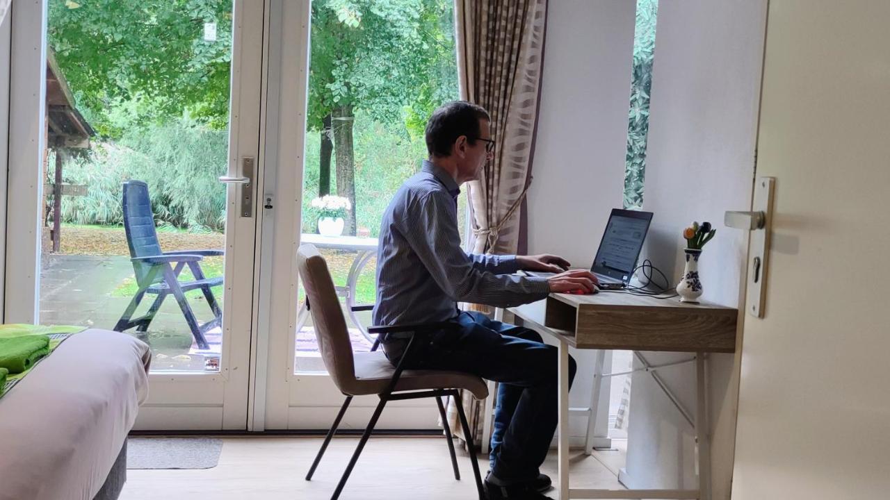 Huis Van Steen เลลีสตัด ภายนอก รูปภาพ